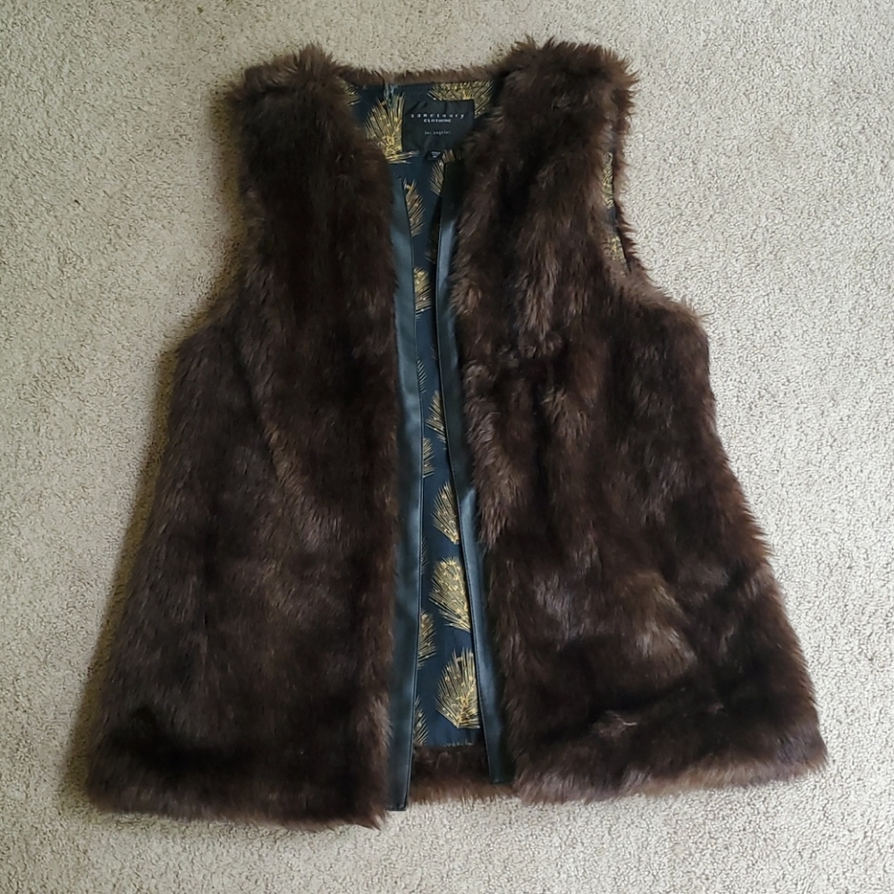 Faux fur Vest
